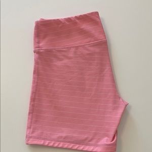 IAB 5” booty shorts